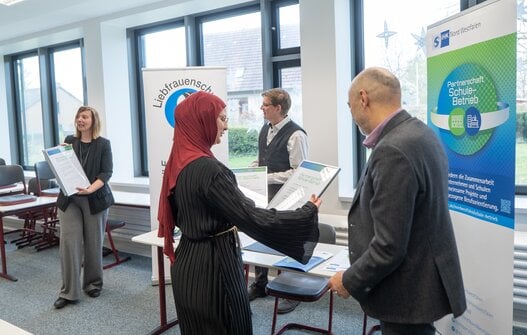 New school partnership for promoting young talent: Meypack supports career orientation