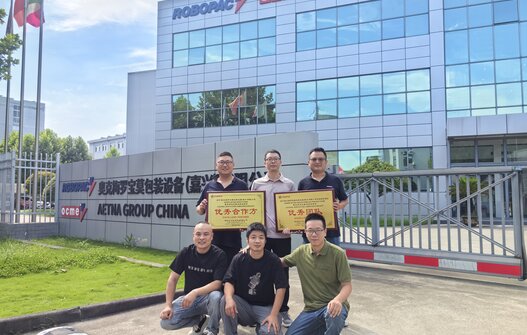 Castrol (BP) conferisce ad Aetna Group China il titolo di “Eccellent Partner”